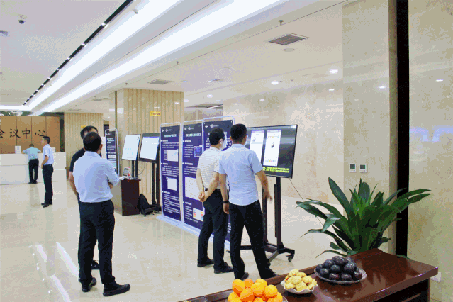 講課閃圖.gif 講課閃圖.gif